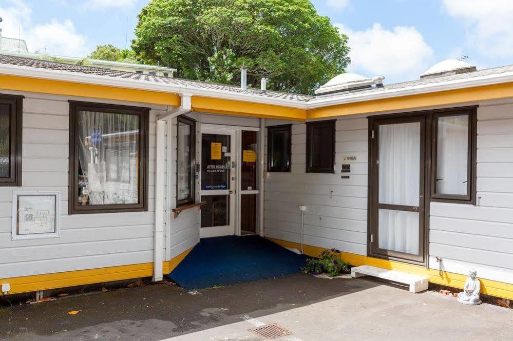 Yha Sunflower Lodge New Plymouth Exterior foto