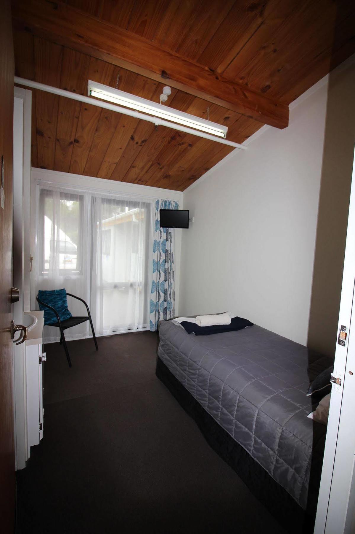 Yha Sunflower Lodge New Plymouth Exterior foto